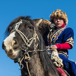 Ulgii - Young eagle huntress Amanbol